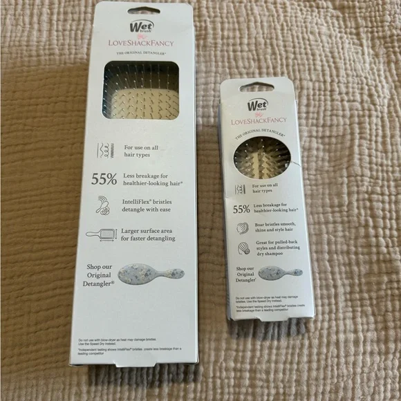 Wet Brush x LoveShackFancy Mini Detangler Hair Brush - Picture 4 of 4